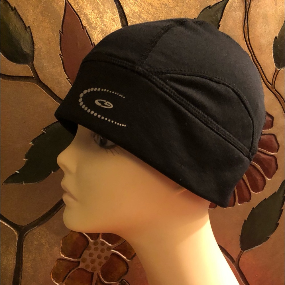 CHAMPION Black PonyTail Beanie